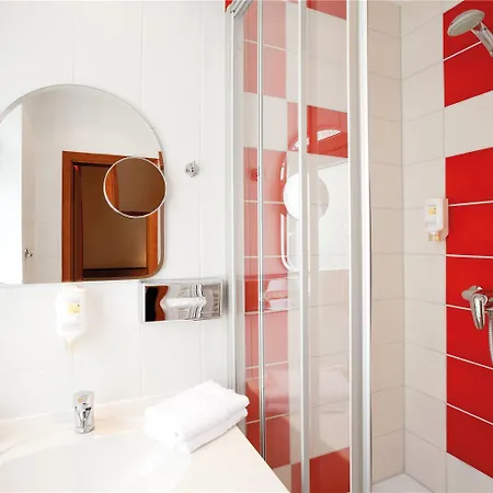 Hotel Vienna House Easy By Wyndham 3*