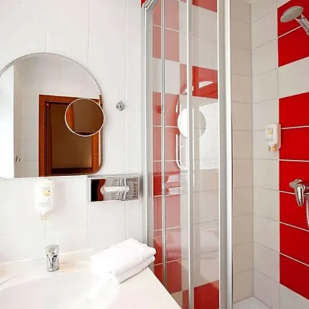 Hotel Vienna House Easy By Wyndham 3*